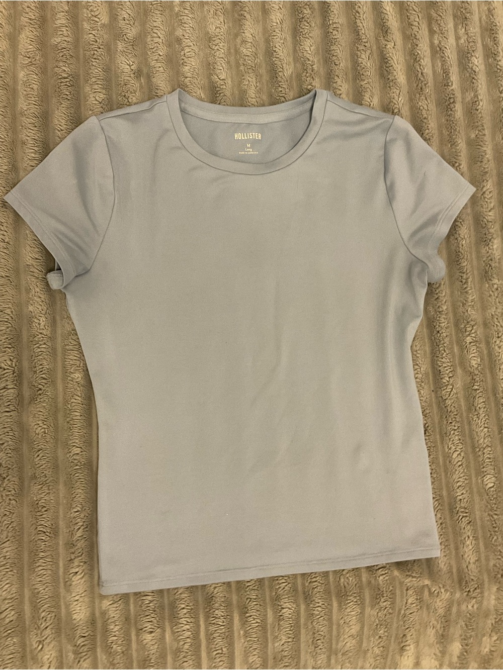 Hollister Women's Short Sleeve Crew Tee in Pale Gray